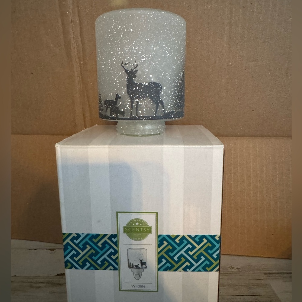 Scentsy Wildlife Mini Warmer with Glittering Deer Design